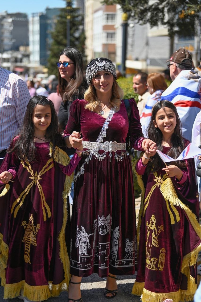 Khomala custom Assyrian traditional attire hero photo